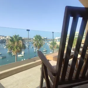 Aquamarine Sea Front - Third Floor Appartement